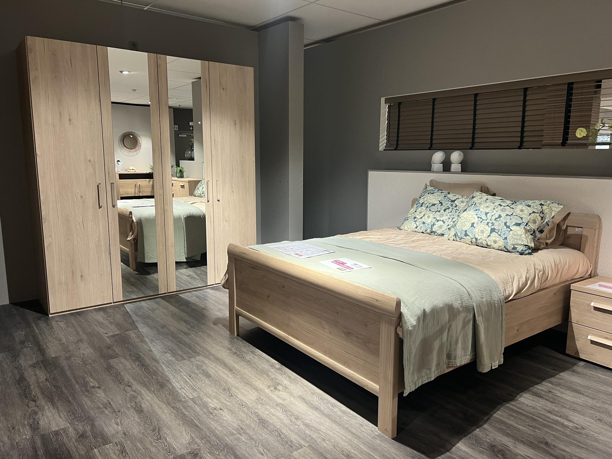 Rauch Slaapkamer EVELYN - Jackson Hickory Hout Rauch Slaapkamer EVELYN - Jackson Hickory Hout