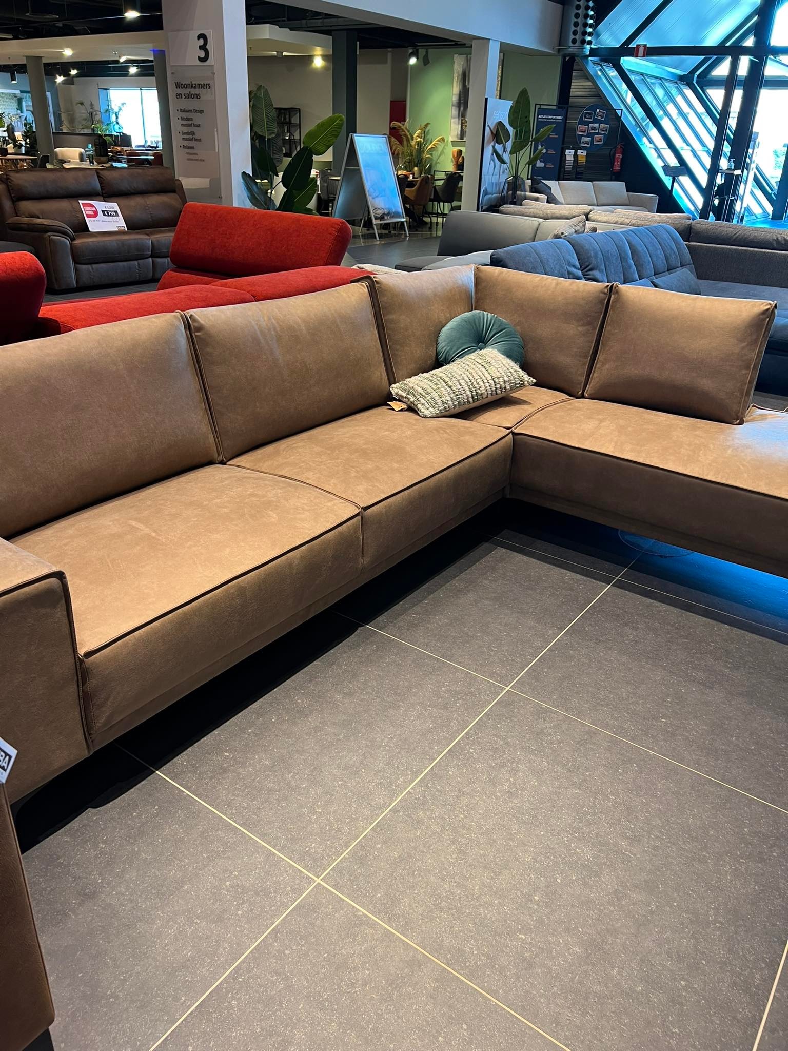 Richter young design Toonzaalmodel hoekzetel COPENHAGEN - Bruin Bruin Richter young design Toonzaalmodel hoekzetel COPENHAGEN - Bruin Bruin