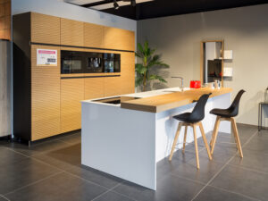 Deba Keukenwand en kookeiland incl. toestellen Hout